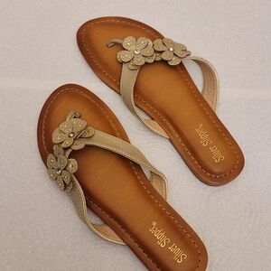 Silver Slipper Brand Slip On Flat, Thong Sandals. Womens Size 4 M. New. No Tags.